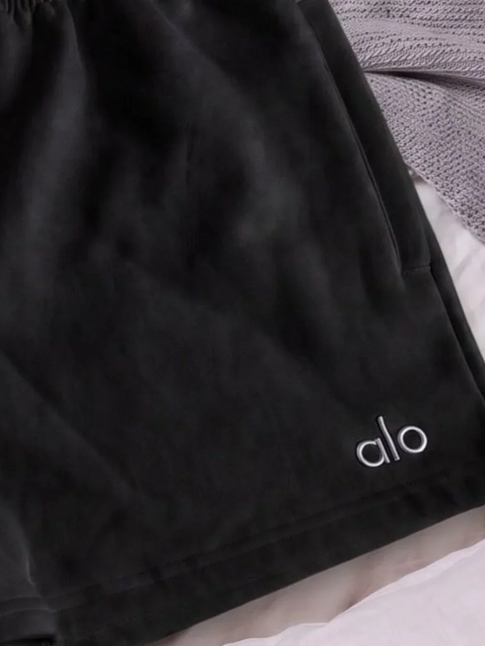 Alo Yoga Accolade Short Black - Size S